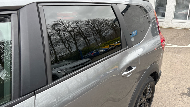 Dacia Jogger 1.6 HEV Extreme 5dr Auto Hybrid Estate